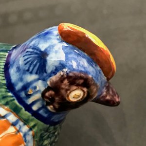 Un groupe d'une poule et ses poussins en faïence de Delft polychrome, 18ème — photo 9