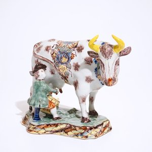 Un groupe d'une vache et un fermier en faïence de Delft polychrome, 18ème — photo 1