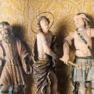 Un groupe en albâtre doré et polychromé représentant la 'Flagellation' dans une vitrine, Italie du Sud, 17ème — photo 8