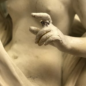 Un groupe en biscuit de Sèvres à titre 'L'insomnie', France, début du 19ème — photo 9