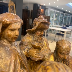 Un groupe en bois doré et polychromé représentant 'La Circoncision', Flandres, 16ème — photo 23