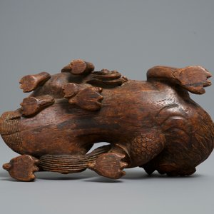 Un groupe en bois sculpté figurant un kylin et son petit, Chine, 19/20ème — photo 6