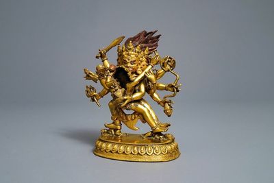 Un groupe en bronze doré figurant Mahakala et Yab-Yum en bronze doré, Sino-Tibet, 19ème