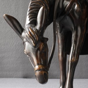 Un groupe en bronze figurant un savant sur cheval, Japon, Meiji, 19ème — photo 15