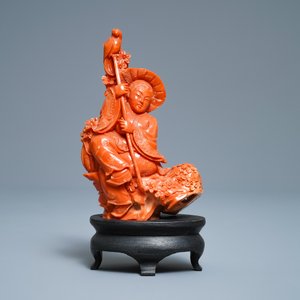 Un groupe en corail rouge figurant un garçon et son perroquet, Chine, 19/20ème — photo 2
