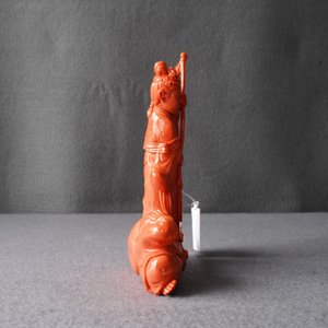 Un groupe en corail rouge sculpté figurant un Bouddha riant, Chine, République, 20ème — photo 9
