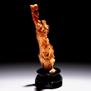 Un groupe en corail sculpté figurant des immortels, Chine, 19/20ème — photo 3