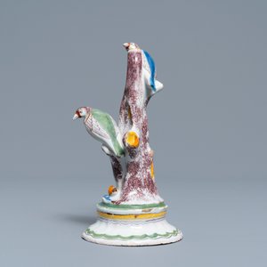 Un groupe en faïence polychrome de Bruxelles figurant deux oiseaux sur un arbre, 18ème — photo 4