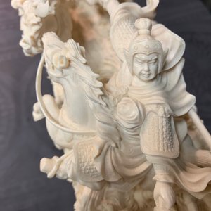 Un groupe en ivoire figurant des cavaliers, Chine, 2ème moitié du 20ème — photo 18