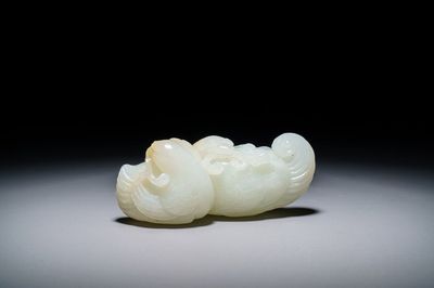 Un groupe en jade sculpté figurant deux canards, 19/20ème