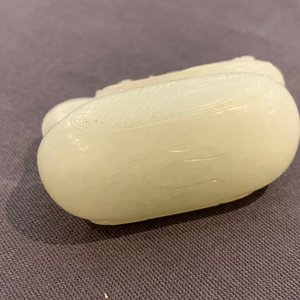 Un groupe en jade sculpté figurant deux canards mandarin sur feuille de lotus, 19ème — photo 16