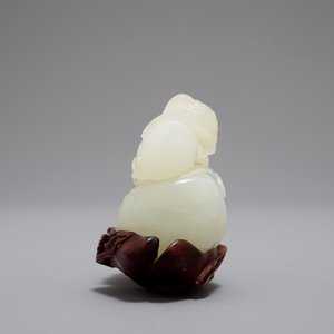 Un groupe en jade sculpté figurant deux canards mandarin sur feuille de lotus, 19ème — photo 5