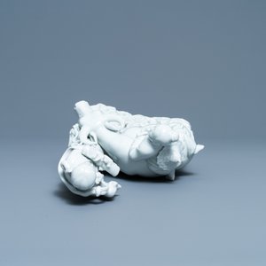 Un groupe en porcelaine blanc de Chine à sujet mythologique, République — photo 6