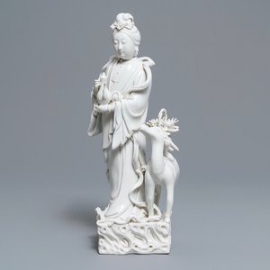Un groupe en porcelaine blanc de Chine de Dehua figurant Magu avec un cerf, marque en creux, 18/19ème — photo 1
