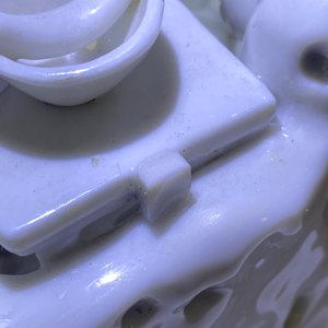 Un groupe en porcelaine blanc de Chine de Dehua figurant une famille hollandaise, Kangxi — photo 18
