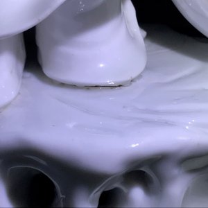 Un groupe en porcelaine blanc de Chine figurant Bouddha et des garçons jouants, République, 20ème — photo 31