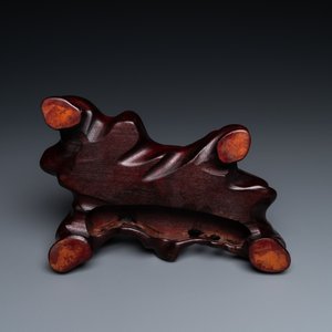 Un groupe figurant Guanyin et une servante en corail rouge sculpté, Chine, 19/20ème — photo 8