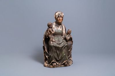 Un groupe figurant Sainte Anne Trinitaire en tilleul sculpté et polychromé, Allemagne, daté 1519
