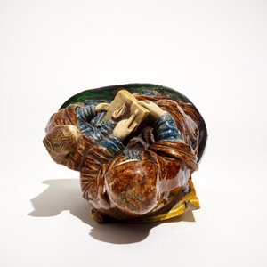 Un groupe figurant une mêre et enfant en terre vernissée, Suite de Palissy, France, 16/17ème — photo 5
