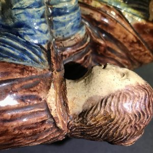 Un groupe figurant une mêre et enfant en terre vernissée, Suite de Palissy, France, 16/17ème — photo 9