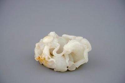Un groupe sculpté en jade blanc au sujet de trois béliers, Chine, 19/20ème