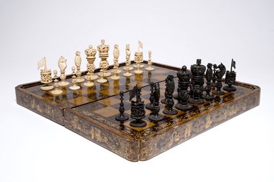 Un jeu d'échecs et backgammon en laque aux pions en ivoire, Chine, 19ème