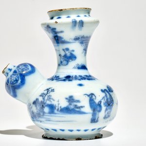 Un kendi en faïence de Delft bleu et blanc, 2ème moitié du 17ème — photo 4