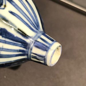 Un kendi en porcelaine de Chine bleu et blanc, Wanli — photo 9