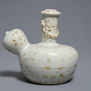 Un kendi en porcelaine de Chine dit 'de Swatow', Ming — photo 1