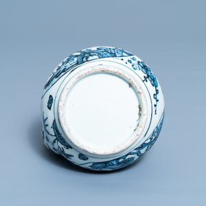 Un kendi en porcelaine de Chine en bleu et blanc, Wanli — photo 7