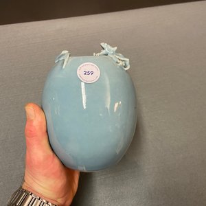 Un lave-pinceaux en porcelaine de Chine bleu de lavande monochrome, marque de Yongzheng, République — photo 11