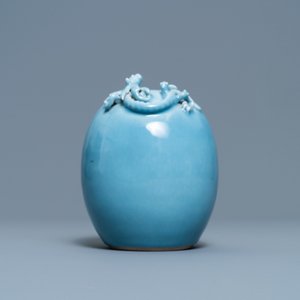 Un lave-pinceaux en porcelaine de Chine bleu de lavande monochrome, marque de Yongzheng, République — photo 3