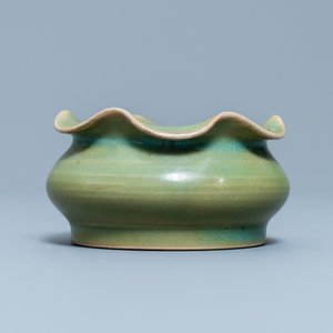 Un lave-pinceaux en porcelaine de Chine céladon de Longquan, Yuan — photo 5