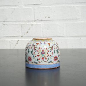 Un lave-pinceaux en porcelaine de Chine famille rose, 19/20ème — photo 11