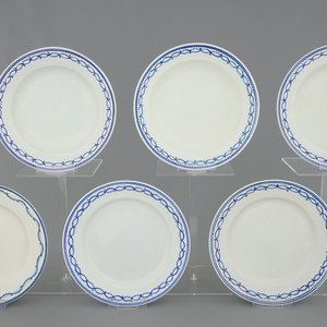 Un lot de 17 assiettes en porcelaine de Tournai, 18/19ème — photo 6