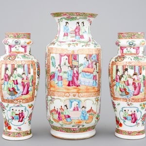 Un lot de 3 vases et 3 bols en porcelaine de Canton famille rose, 19ème — photo 4