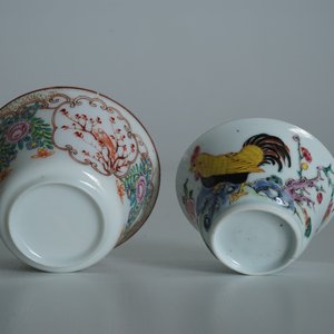 Un lot de 33 tasses et 27 soucoupes en porcelaine de Chine famille rose, Yongzheng/Qianlong — photo 15