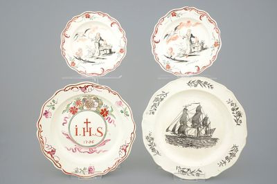 Un lot de 4 assiettes en creamware d'Angleterre, Leeds et Wedgewood, 18ème