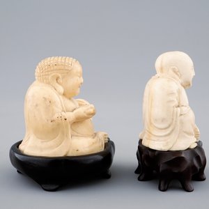 Un lot de 4 figures en ivoire sculpté, Chine, fin du 19ème vers début du 20ème — photo 6