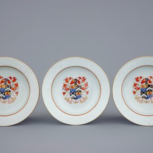 Un lot de 6 assiettes armoiriées en porcelaine de Chine pour l'export, Qianlong, 18ème — photo 4