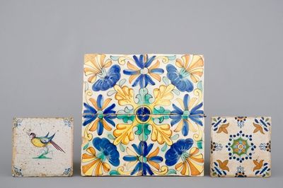 Un lot de 6 carreaux de faïence de delft et espagne, 17ème