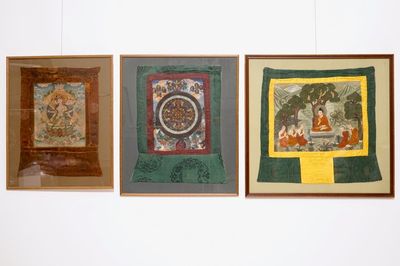 Un lot de trois thangkas, Tibet ou Népal, 19/20ème