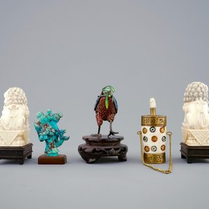 Un lot d'objets divers en ivoire, os, argent doré et turquoise, 19/20ème — photo 3