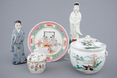 Un lot varié de porcelaine de Chine famille rose, 19/20ème
