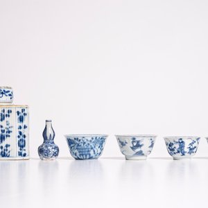 Un lot varié en porcelaine de Chine bleu et blanc, Kangxi/Qianlong — photo 6