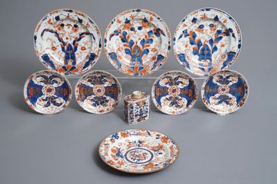Un lot varié en porcelaine de Chine de style Imari, Kangxi/Qianlong