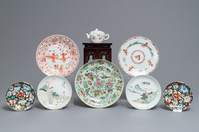 Un lot varié en porcelaine de Chine famille rose, verte et qianjiang cai, 18/20ème