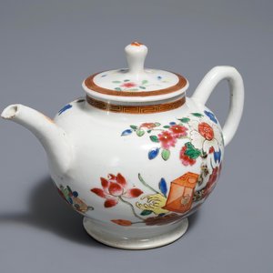 Un lot varié en porcelaine de Chine famille rose, Yongzheng/Qianlong — photo 4