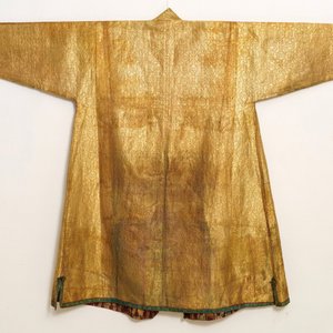 Un manteau chapan en soie ikat et brocart doré, Daghestan ou Ouzbékistan, 19ème — photo 2