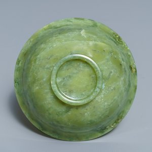Un masque en bronze incrusté d'argent, une figure de Mahakala et un bol en jade, Tibet, 19/20ème — photo 9
